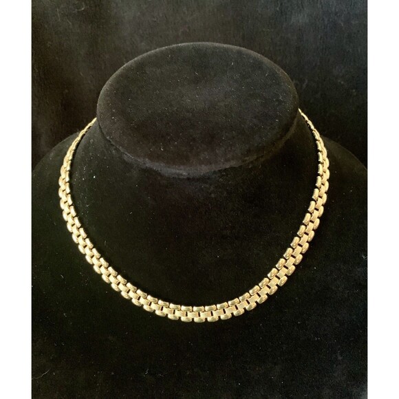 Signed Monet Textured Shiny Gold Tone Chain Necklace Vintage Beautiful - Picture 1 of 7